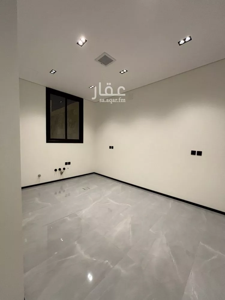 فيلا للبيع في شارع النباجي, حي العارض, مدينة الرياض, منطقة الرياض 8