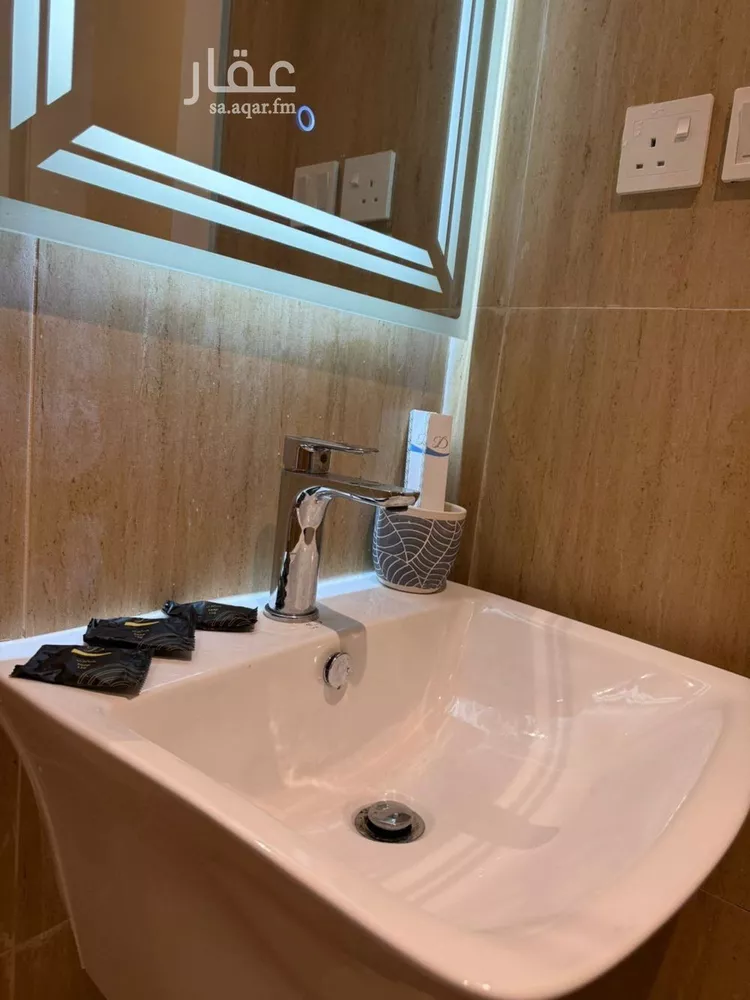 شقة للإيجار في شارع أم القرى, حي الحمراء, مدينة الخبر, المنطقة الشرقية صورة 3