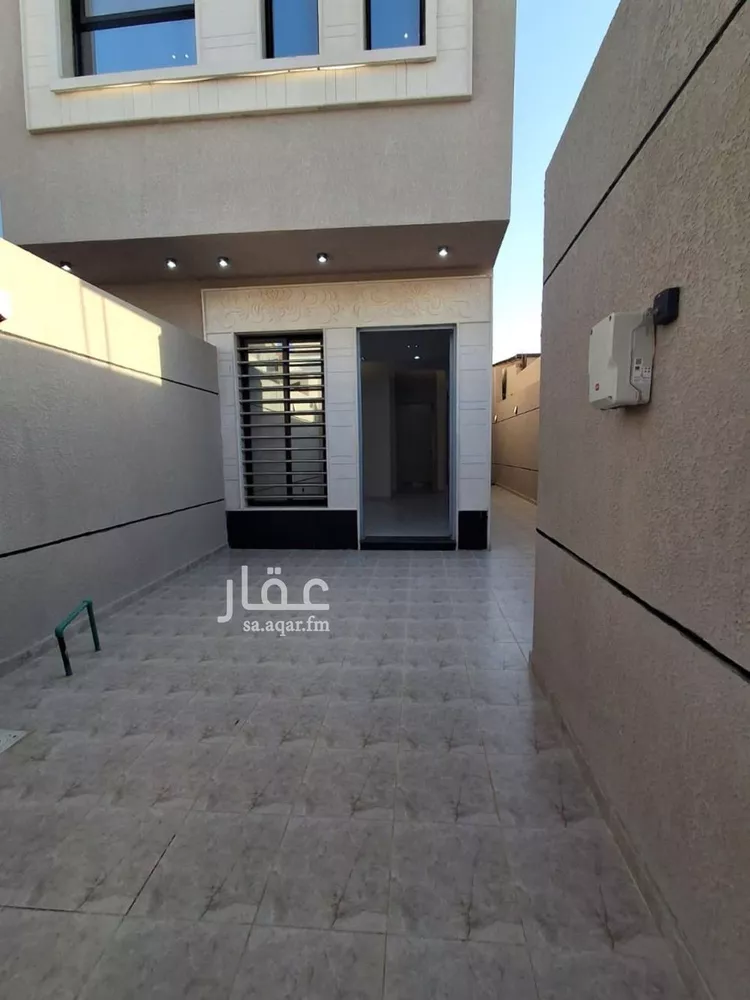 دور للبيع في شارع محمد الراوي, حي العوالي, مدينة الرياض, منطقة الرياض صورة 4