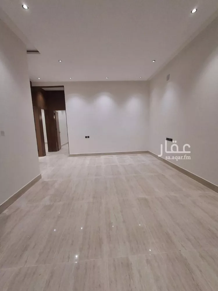 دور للبيع في شارع عبدالله لبني, حي العوالي, مدينة الرياض, منطقة الرياض صورة 5