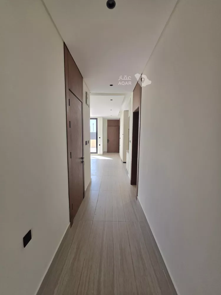 Floor for Rent in Riyadh Al Qirawan 6