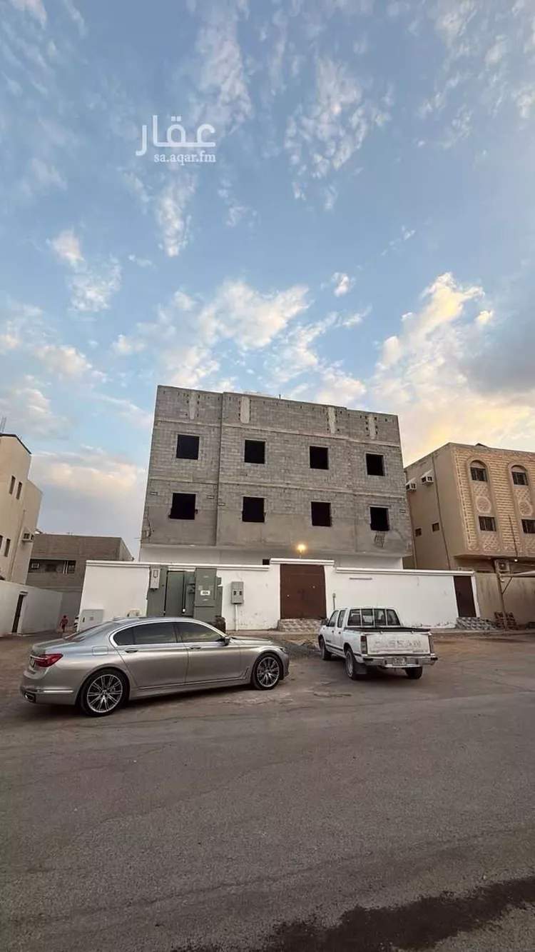 عمارة للبيع في شارع شعاع بن وهب, حي الجابرة, مدينة المدينة المنورة, منطقة المدينة المنورة صورة 3