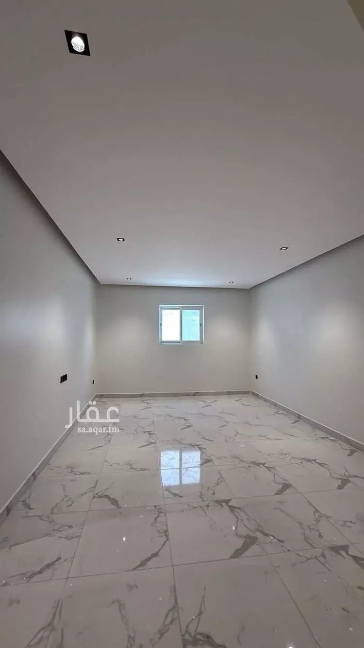 Building for Rent in Medina King Fahd صورة 3