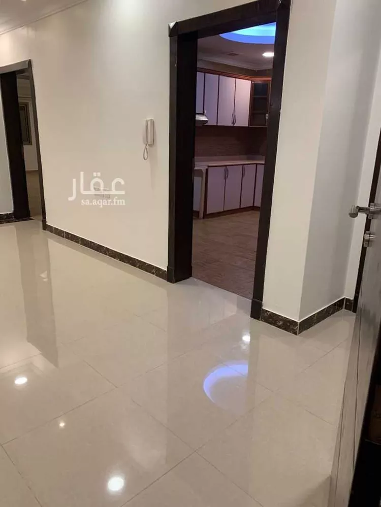 شقة للإيجار في شارع النفق, حي الجامعة, مدينة الظهران, المنطقة الشرقية صورة 3