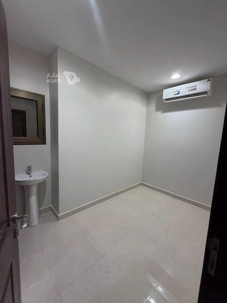 Apartment for Rent in Dhahran Al Jame'ah 12