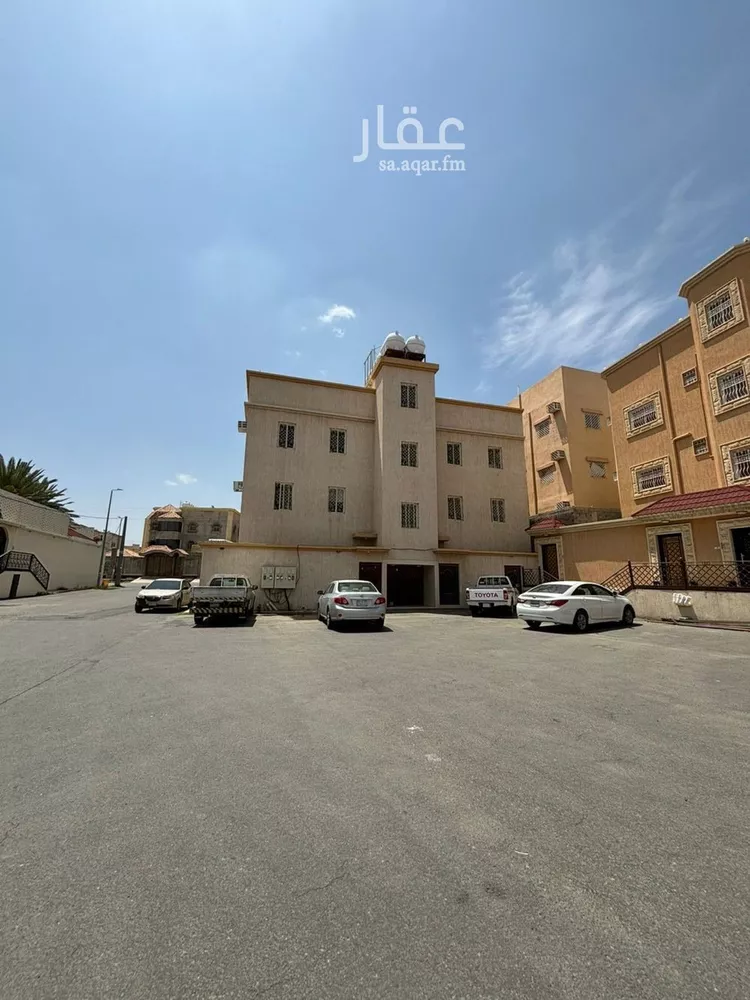 عمارة للبيع في حي الحرابي, مدينة خميس مشيط, منطقة عسير صورة 2