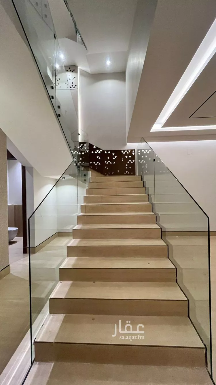 فيلا للبيع في شارع إبراهيم بن علي بن علوي, حي المهدية, مدينة الرياض, منطقة الرياض صورة 5