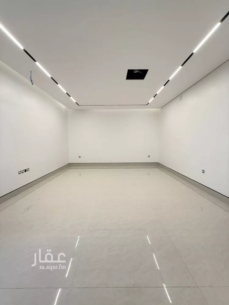Villa for Sale in Riyadh Al Mahdiyah صورة 4