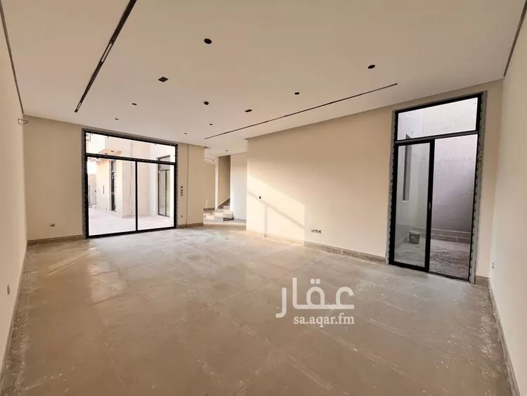 فيلا للبيع في شارع أبي الشيخ الأصبهاني, حي المهدية, مدينة الرياض, منطقة الرياض 25