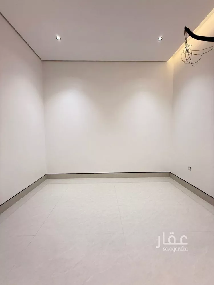 فيلا للبيع في شارع أبي الحسن الأسفرائيني, حي المهدية, مدينة الرياض, منطقة الرياض صورة 3