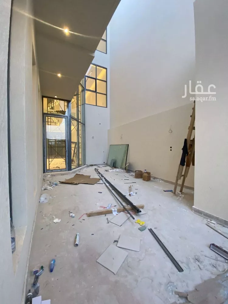 فيلا للبيع في شارع أحمد بن الحسن الأنصاري, حي المهدية, مدينة الرياض, منطقة الرياض صورة 2