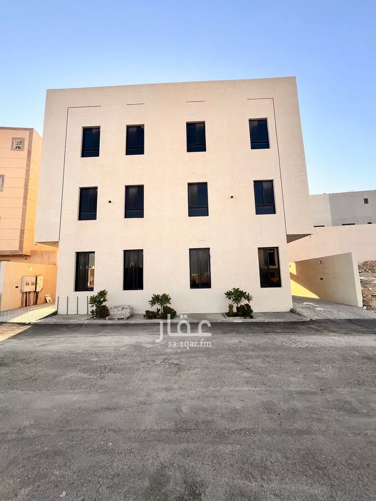 Building for Sale in Riyadh Al Mahdiyah