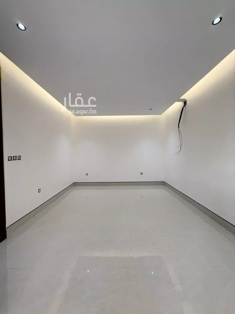 فيلا للبيع في شارع أحمد الكازروني, حي المهدية, مدينة الرياض, منطقة الرياض 14