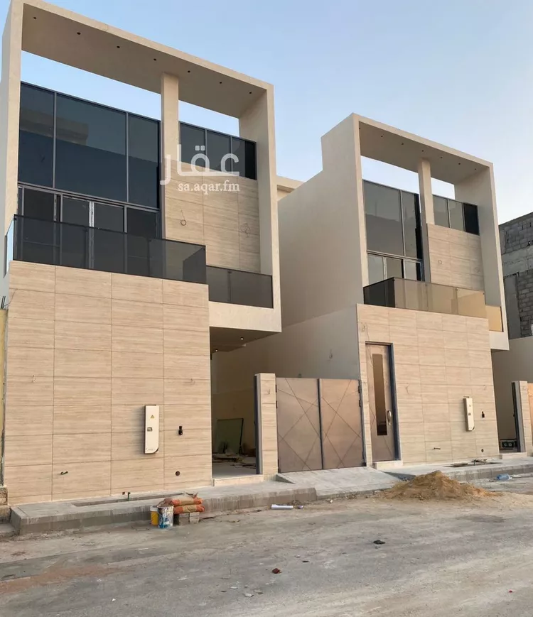 فيلا للبيع في شارع أحمد بن الحسن الأنصاري, حي المهدية, مدينة الرياض, منطقة الرياض صورة 4