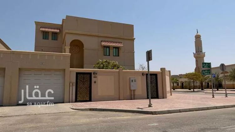 فيلا للبيع في شارع قربان, حي جلمودة, مدينة مدينه الجبيل الصناعيه, المنطقة الشرقية