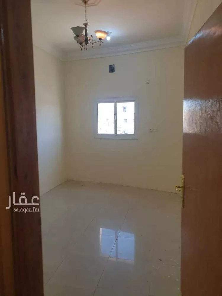 عمارة للإيجار في شارع يحيى بن اسحاق ، طيب الإسم ، خميس مشيط