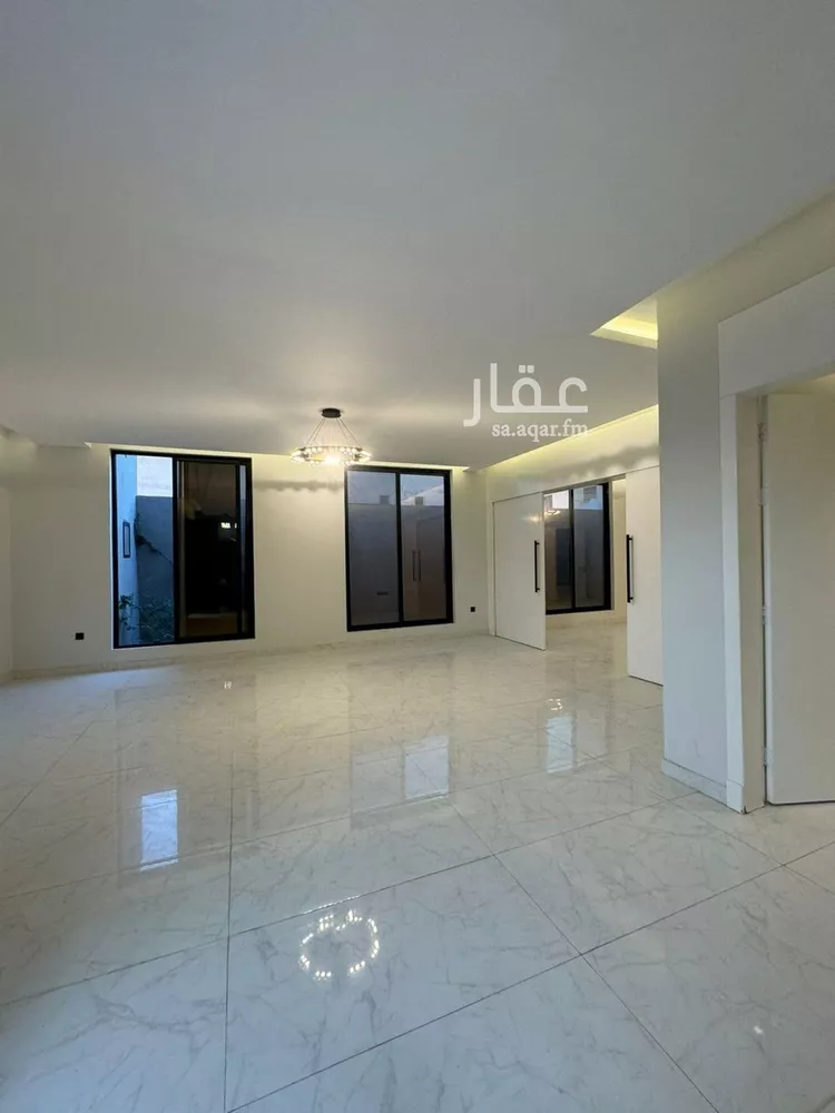 Villa for Sale in Al Khobar Al Amwaj 9