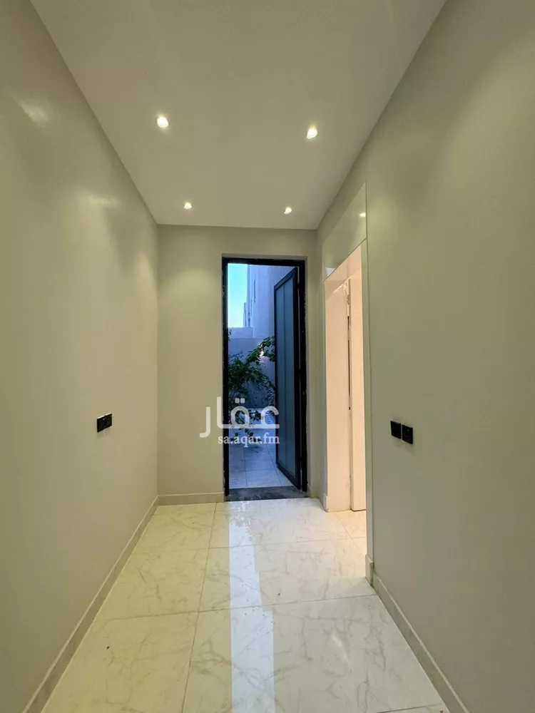 فيلا للبيع في شارع اليسر, حي الأمواج, مدينة الخبر, المنطقة الشرقية 11