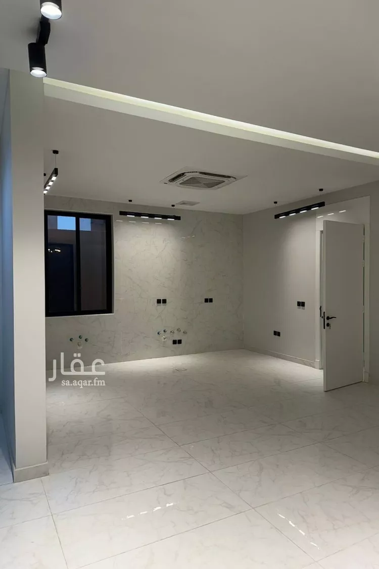 Villa for Sale in Al Khobar Al Amwaj 8
