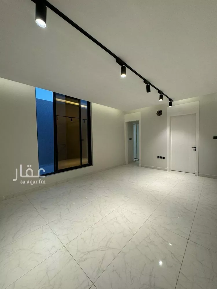 فيلا للبيع في شارع اليسر, حي الأمواج, مدينة الخبر, المنطقة الشرقية 13