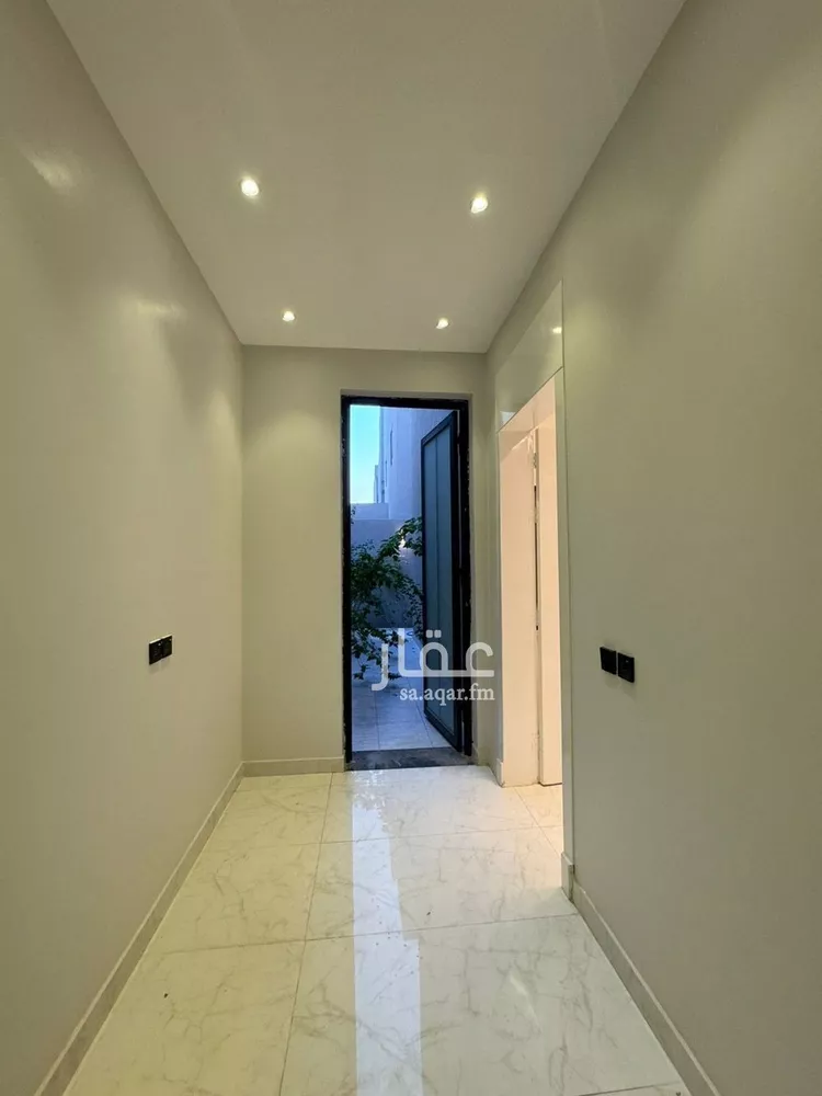 Villa for Sale in Al Khobar Al Amwaj 12