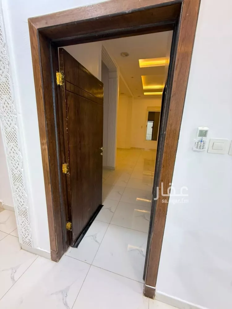 فيلا للإيجار في شارع إسماعيل بن أحمد بن الحسن, حي المهدية, مدينة الرياض, منطقة الرياض صورة 3