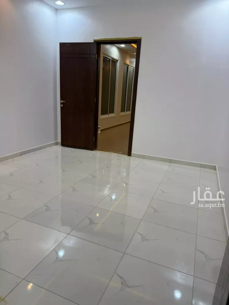فيلا للإيجار في شارع إسماعيل بن أحمد بن الحسن, حي المهدية, مدينة الرياض, منطقة الرياض صورة 5