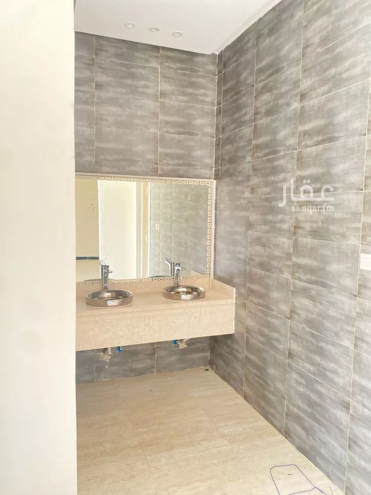 فيلا للإيجار في شارع طلحة الصالحاني, حي عكاظ, مدينة الرياض, منطقة الرياض صورة 3