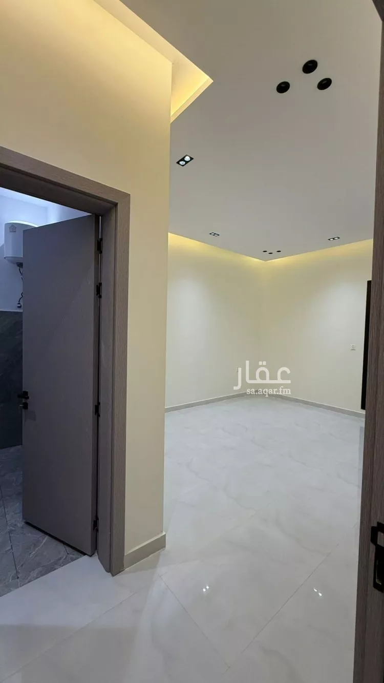 دور للإيجار في شارع عائذ بن ثعلبة, حي الملك فهد, مدينة الرياض, منطقة الرياض صورة 2