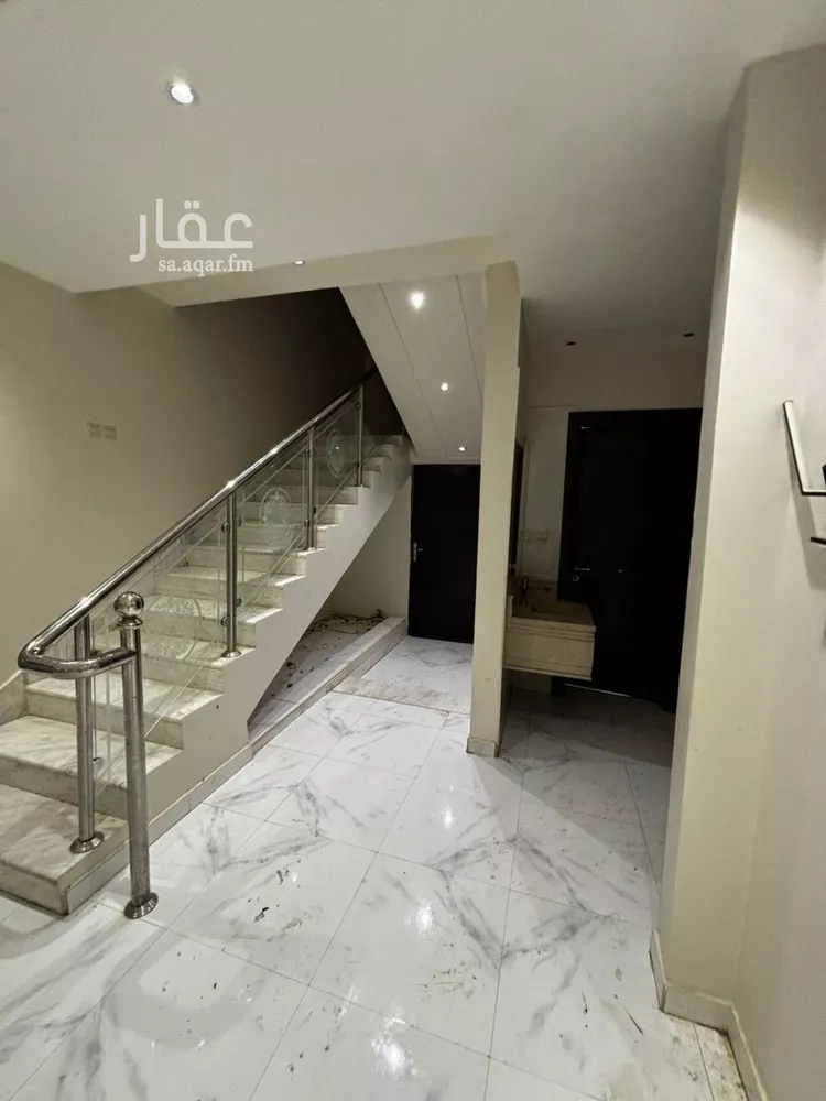 فيلا للإيجار في شارع طلحة الصالحاني, حي عكاظ, مدينة الرياض, منطقة الرياض صورة 2