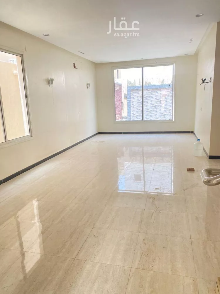 فيلا للإيجار في شارع طلحة الصالحاني, حي عكاظ, مدينة الرياض, منطقة الرياض