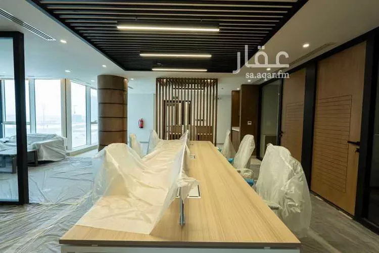 مكتب تجاري للإيجار في شارع طريق الملك فهد الفرعي, حي الملقا, مدينة الرياض, منطقة الرياض صورة 2