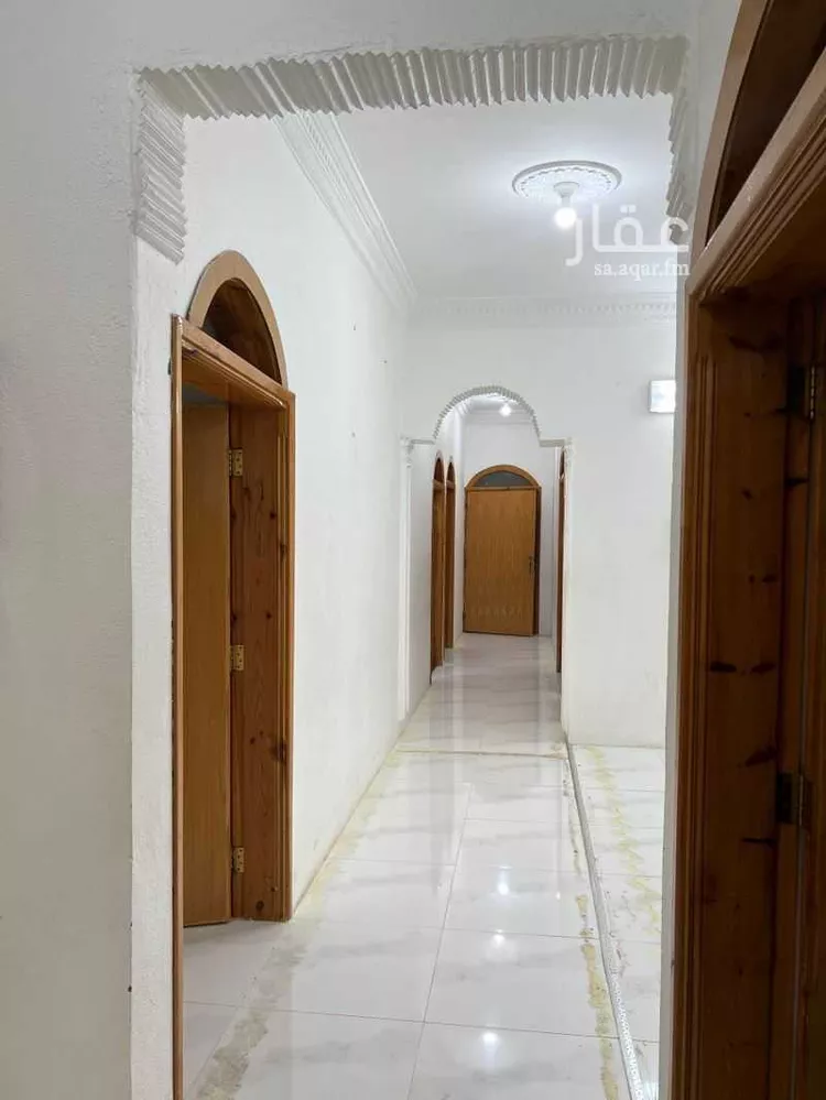 عمارة للإيجار في شارع الخليج, حي الخليج, مدينة أحد رفيدة, منطقة عسير صورة 2