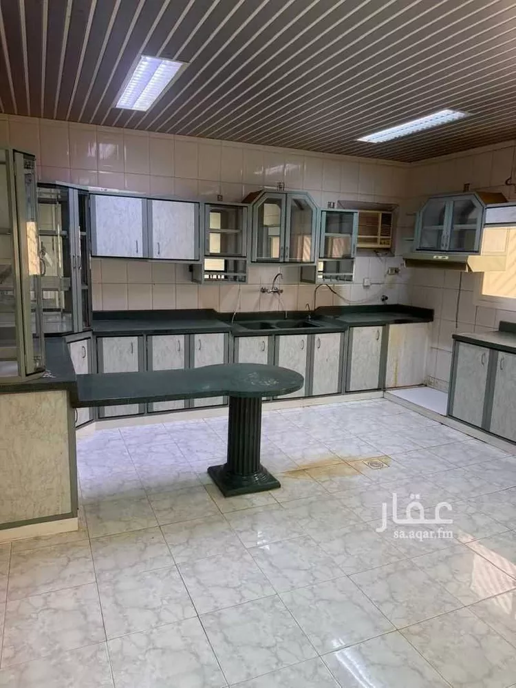 فيلا للبيع في شارع أحمد الغزي, حي ظهرة البديعة, مدينة الرياض, منطقة الرياض صورة 5