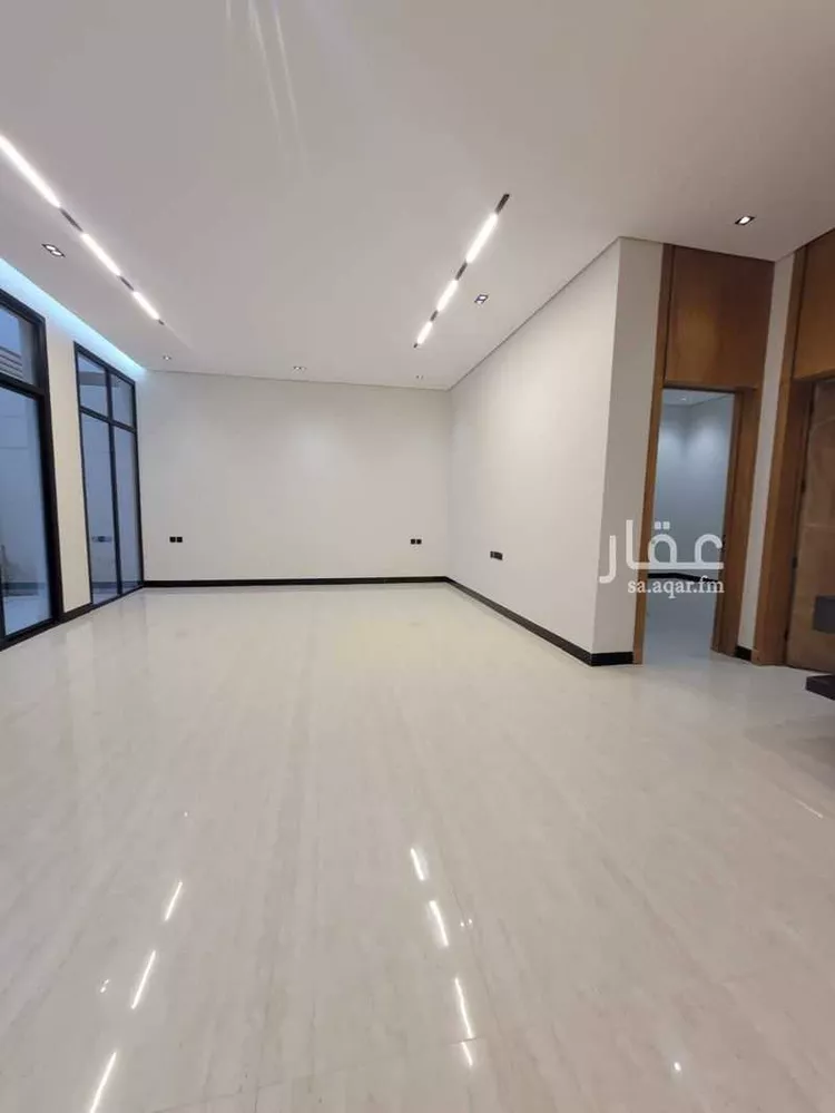 فيلا للبيع في شارع مغيرة, حي الرمال, مدينة الرياض, منطقة الرياض 11