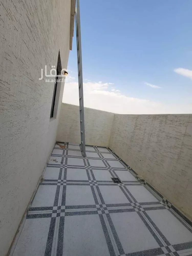 فيلا للبيع في شارع محمد بن أحمد الفاسي, حي المعيزيلة, مدينة الرياض, منطقة الرياض 13
