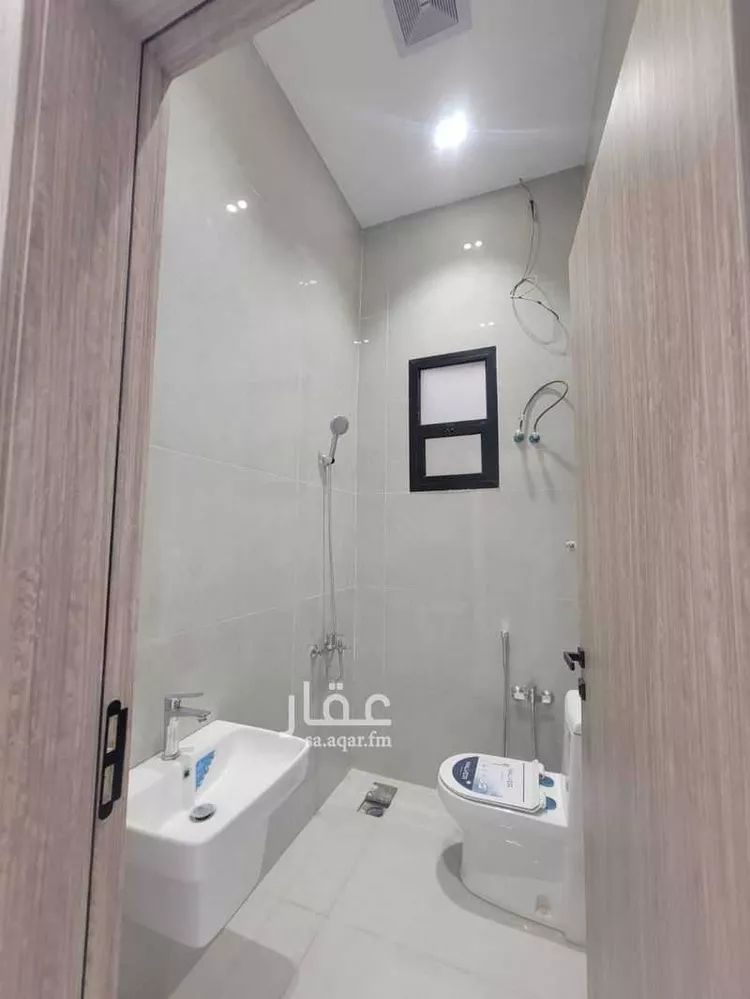 فيلا للبيع في شارع محمد بن أحمد الفاسي, حي المعيزيلة, مدينة الرياض, منطقة الرياض صورة 3