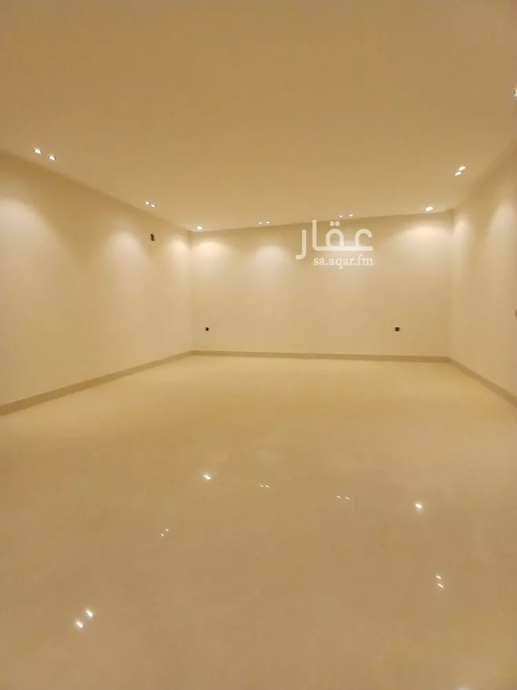فيلا للبيع في شارع ابن البرهان النحاس, حي الرمال, مدينة الرياض, منطقة الرياض صورة 5