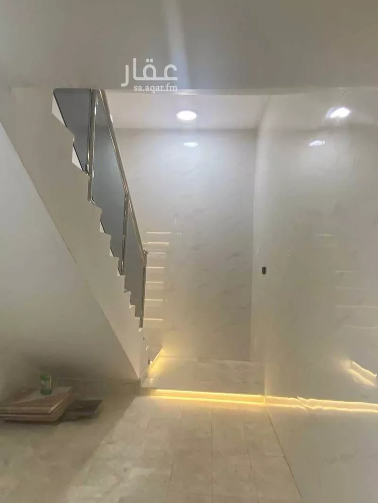 دور للبيع في شارع خالد بن أحمد السديري, حي الخليج, مدينة الرياض, منطقة الرياض صورة 4