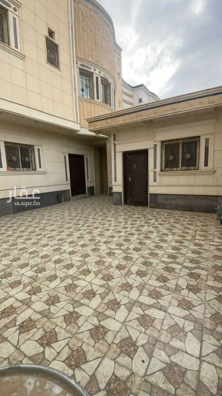 فيلا للبيع في شارع وادي خيبر, حي الدار البيضاء, مدينة الرياض, منطقة الرياض صورة 4