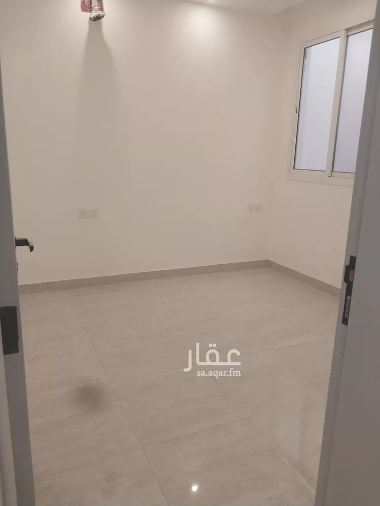 شقة للإيجار في شارع أسعد بن سلامة الأنصاري, حي العزيزية, مدينة الرياض, منطقة الرياض صورة 2