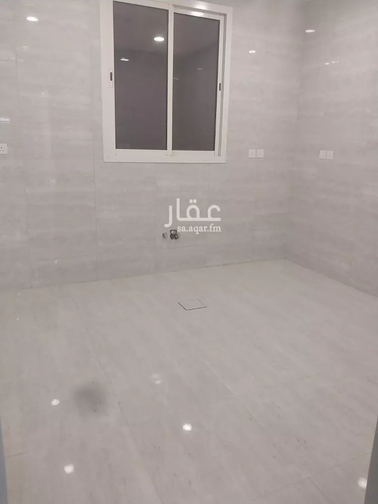 شقة للإيجار في شارع أسعد بن سلامة الأنصاري, حي العزيزية, مدينة الرياض, منطقة الرياض صورة 3
