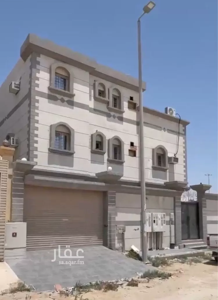 عمارة للبيع في شارع جندب بن عمار, حي ضاحية الملك فهد, مدينة الدمام, المنطقة الشرقية صورة 4