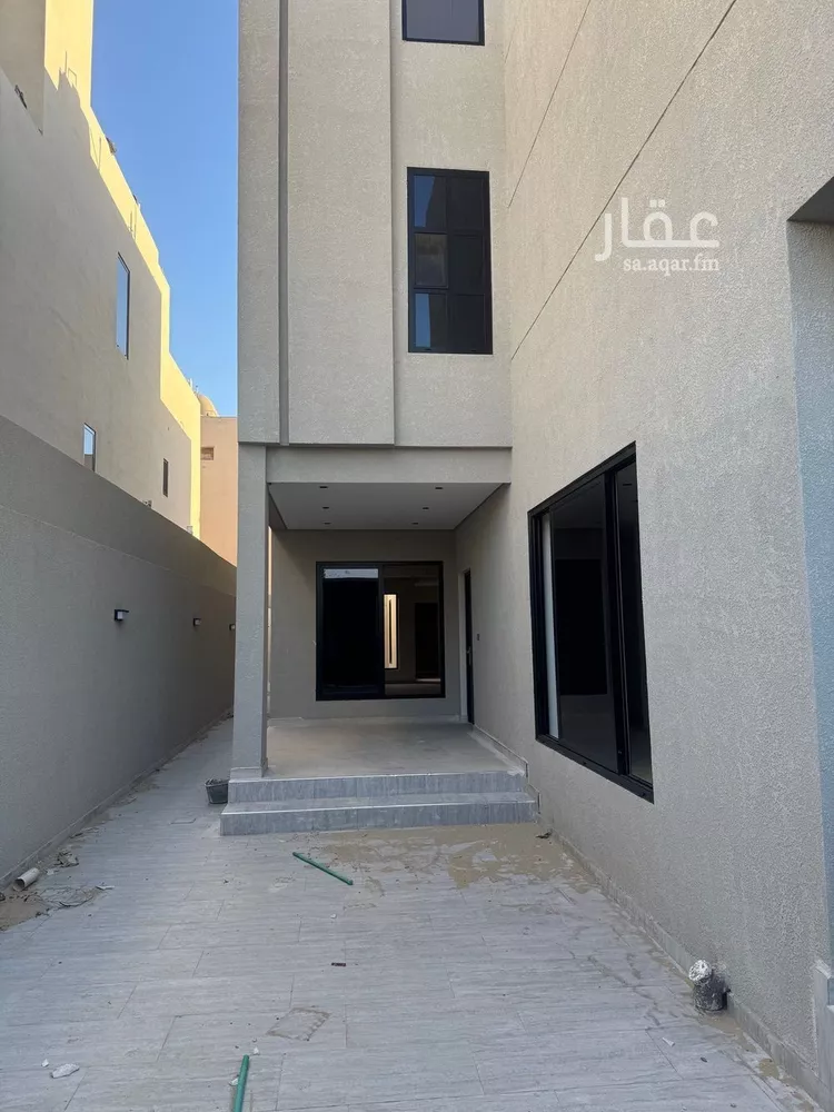 فيلا للبيع في شارع حكم بن محمد, حي الشاطئ الغربي, مدينة الدمام, المنطقة الشرقية صورة 3