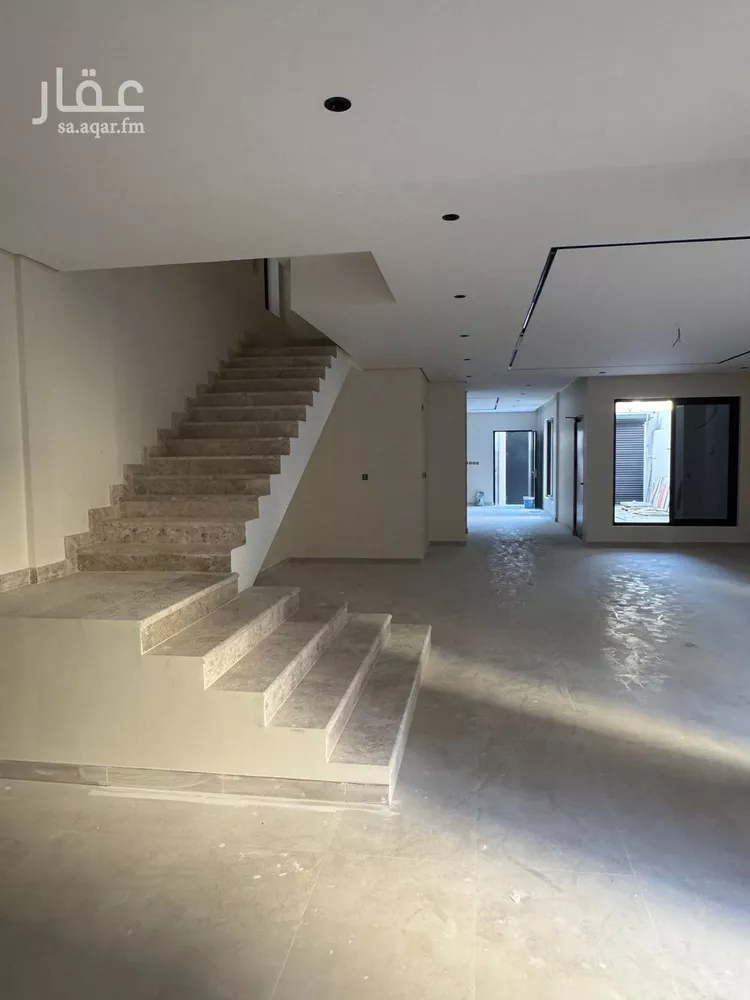 فيلا للبيع في شارع حكم بن محمد, حي الشاطئ الغربي, مدينة الدمام, المنطقة الشرقية صورة 4