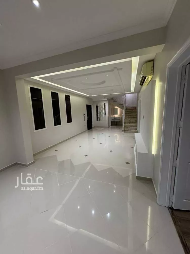 فيلا للإيجار في شارع الياقوت, حي الملك عبدالله, مدينة الرياض, منطقة الرياض صورة 5