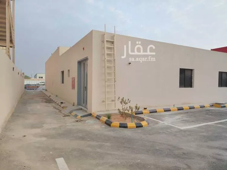 مجمع للإيجار في شارع الامير سعود ابن عبدالله ابن جلوي, حي العارض, مدينة الرياض, منطقة الرياض 10