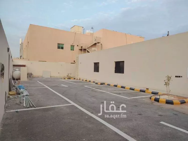 مجمع للإيجار في شارع الامير سعود ابن عبدالله ابن جلوي, حي العارض, مدينة الرياض, منطقة الرياض 9