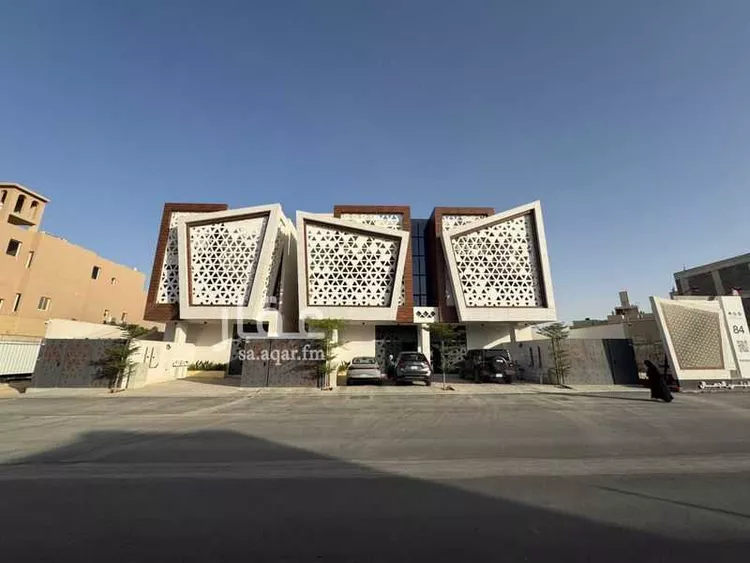 دور للبيع في شارع أحمد بن عمير, حي القيروان, مدينة الرياض, منطقة الرياض صورة 2