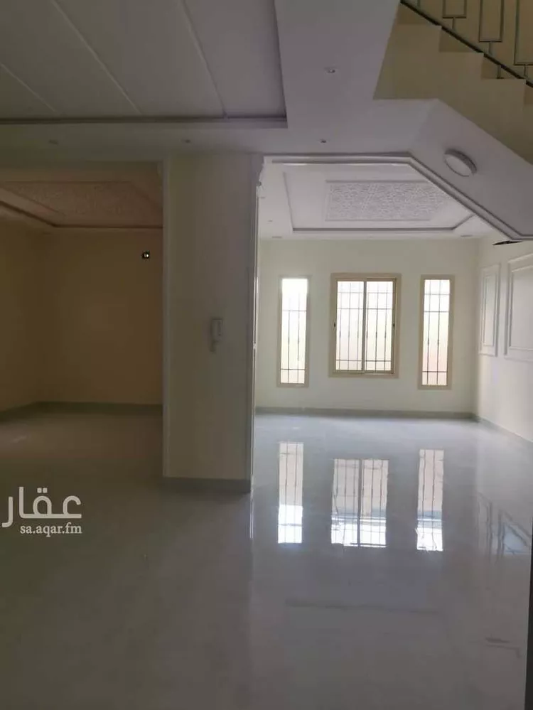 فيلا للإيجار في شارع أحمد بن عبدالله الصنعاني, حي الرمال, مدينة الرياض, منطقة الرياض صورة 2